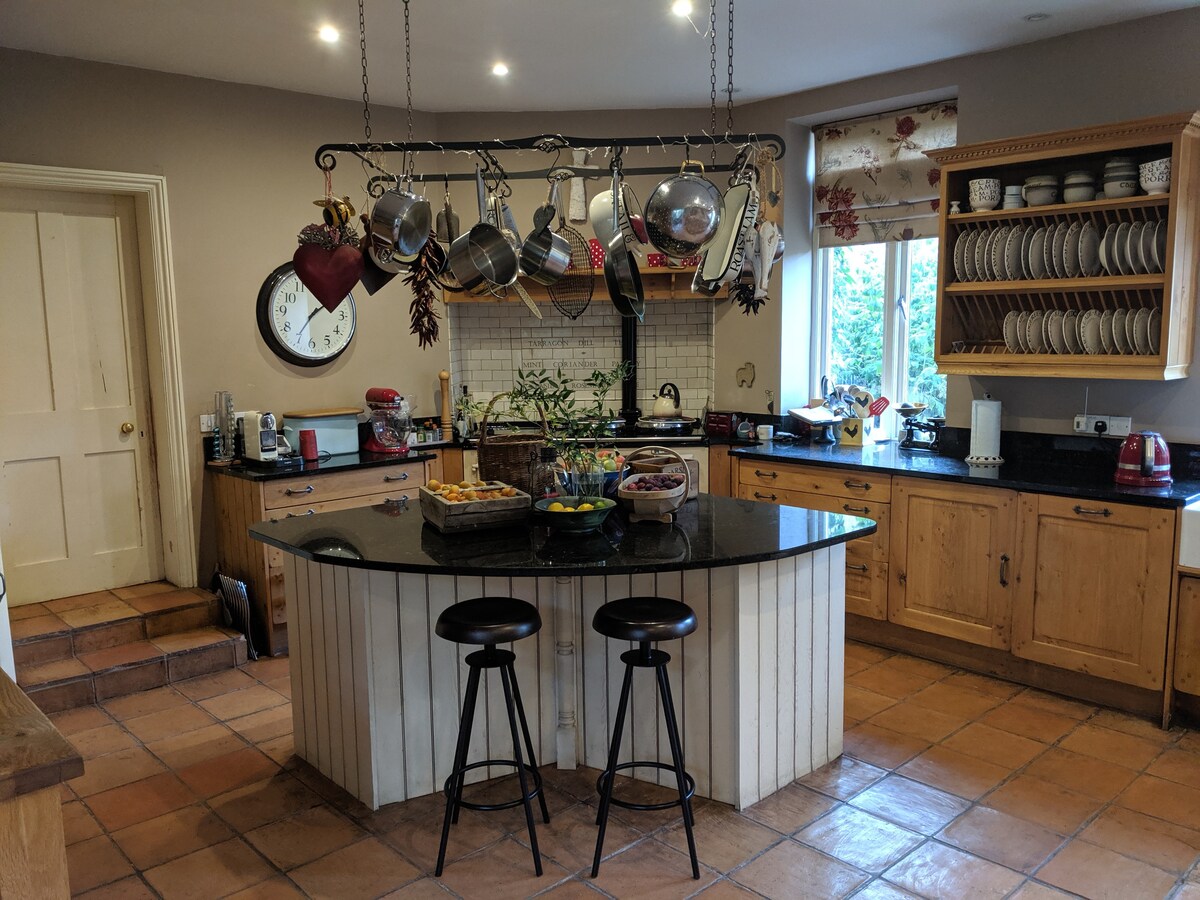 Private Room in a Beautiful Grade II Listed House