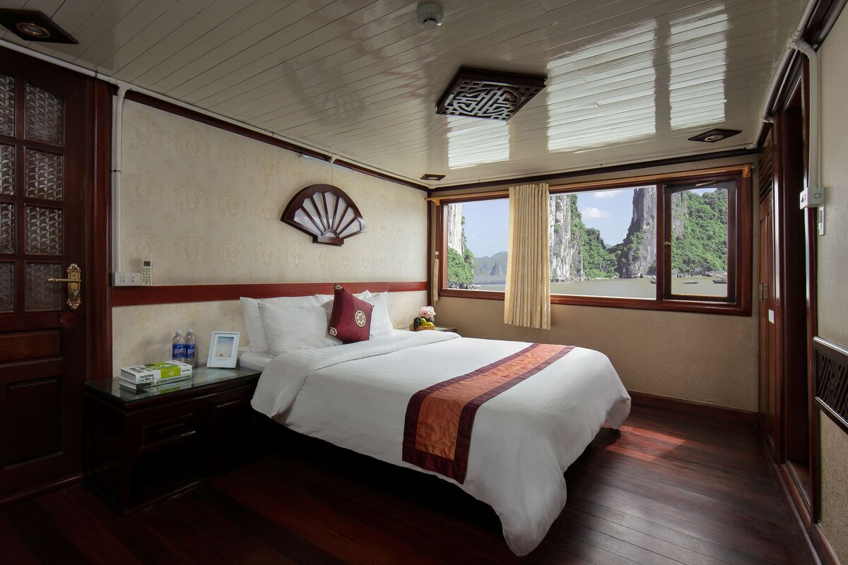 Superior Double Room On Fantasea Cruise 2 D/1 N
