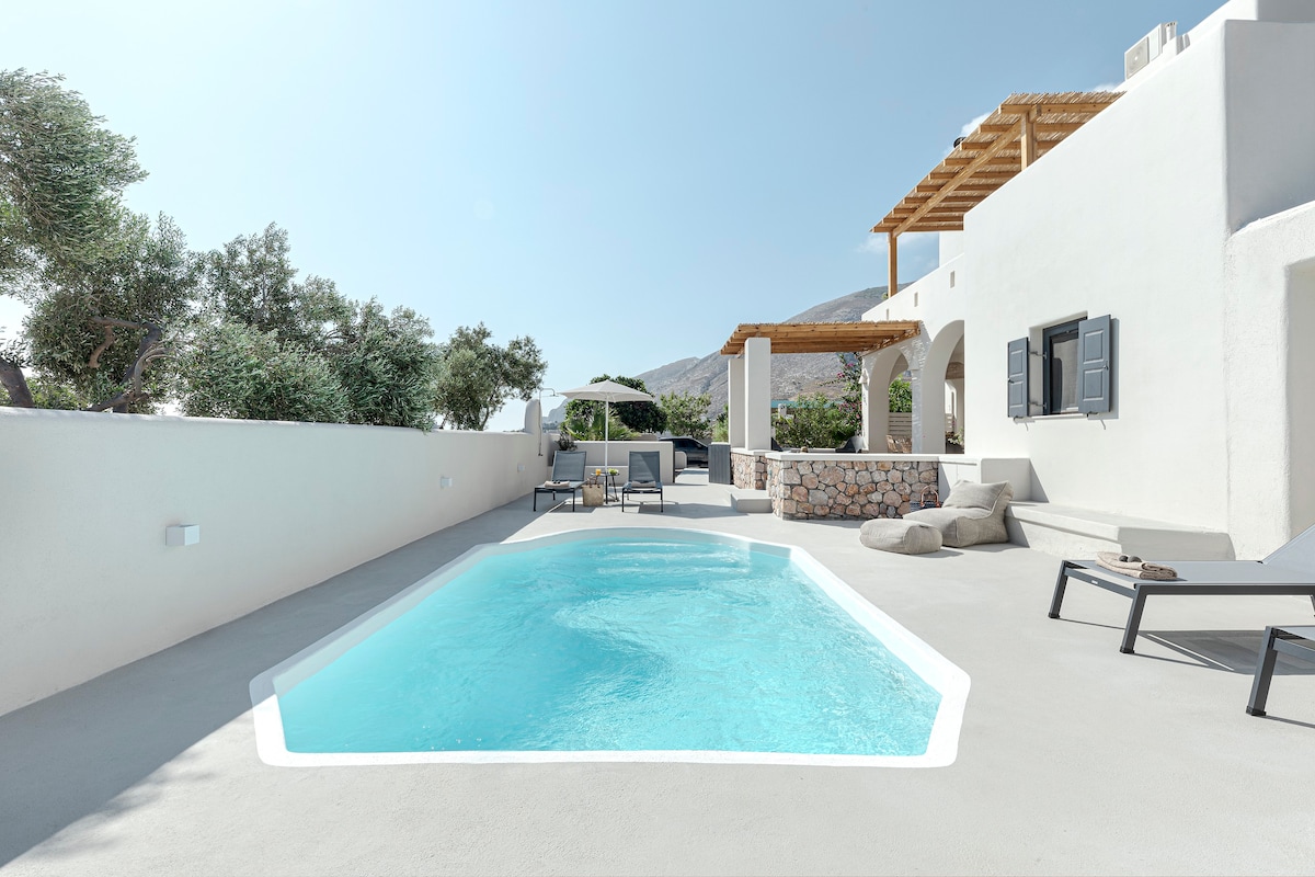 Escape View Villa with private Pool and Sea view