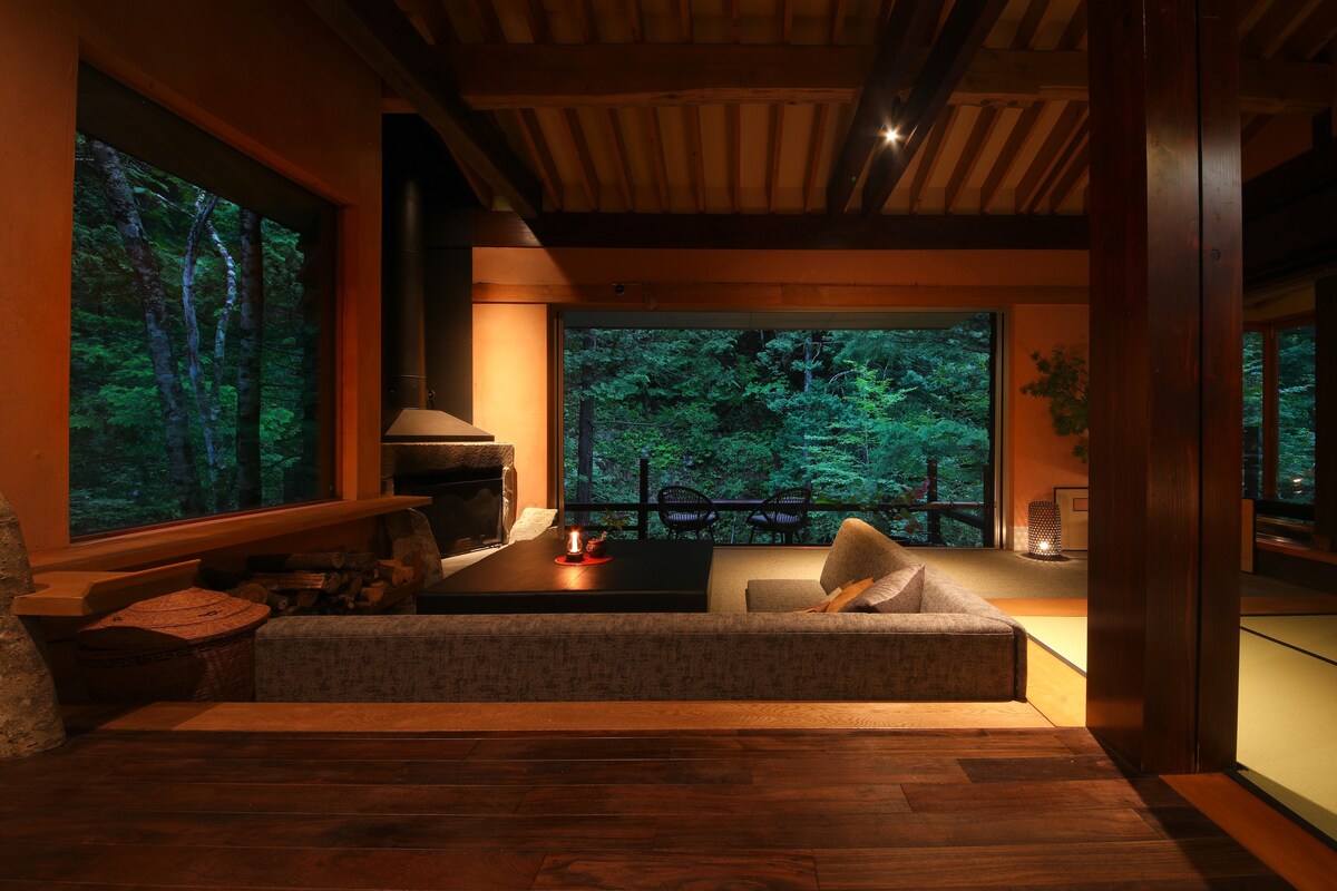 [瀑布大厦]在远离喧嚣的树林中的建筑师别墅度过美好时光。完全私密的Hida Takayama出租客栈