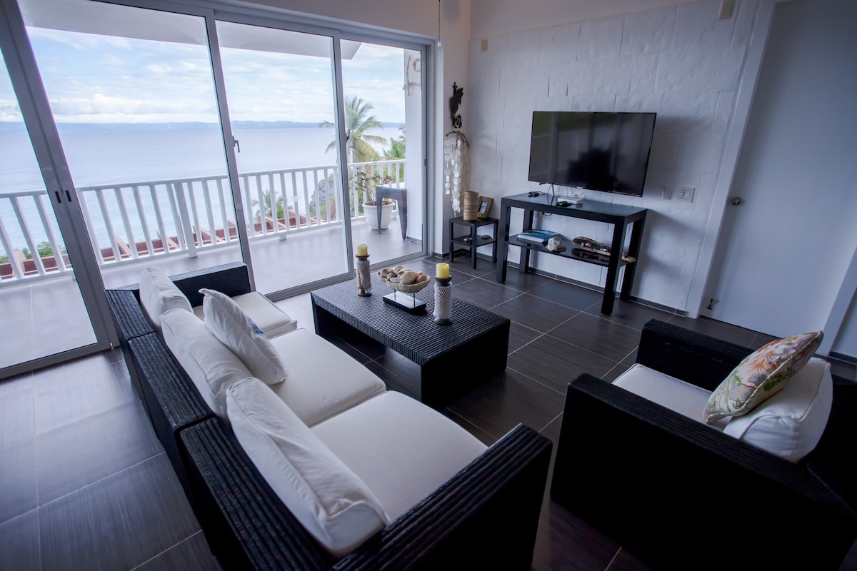 Fall in love w/ this Wonderful Sea View Apartment