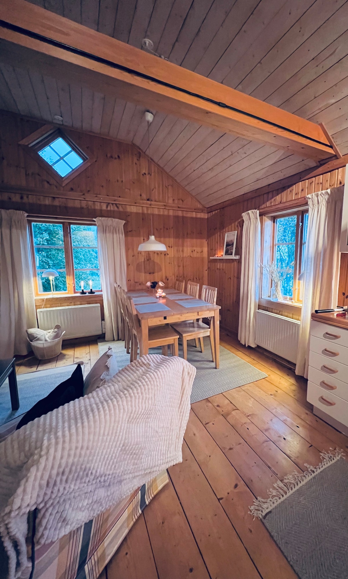 位于美丽的Jämtland的舒适小屋