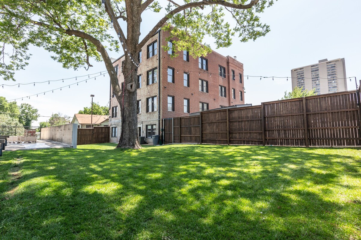 Star-Spangled Steed - An Urban Homestead