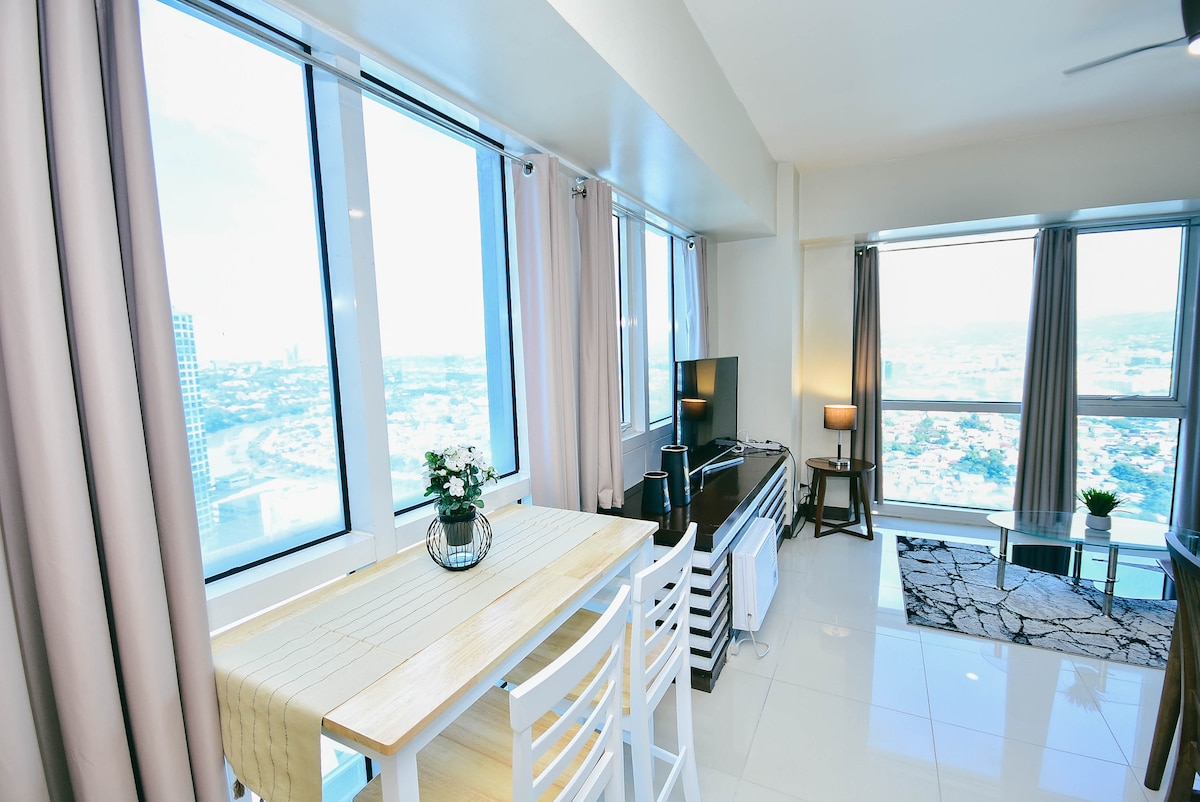 Eastwood City Legrand Twr 1-34楼，包括停车位