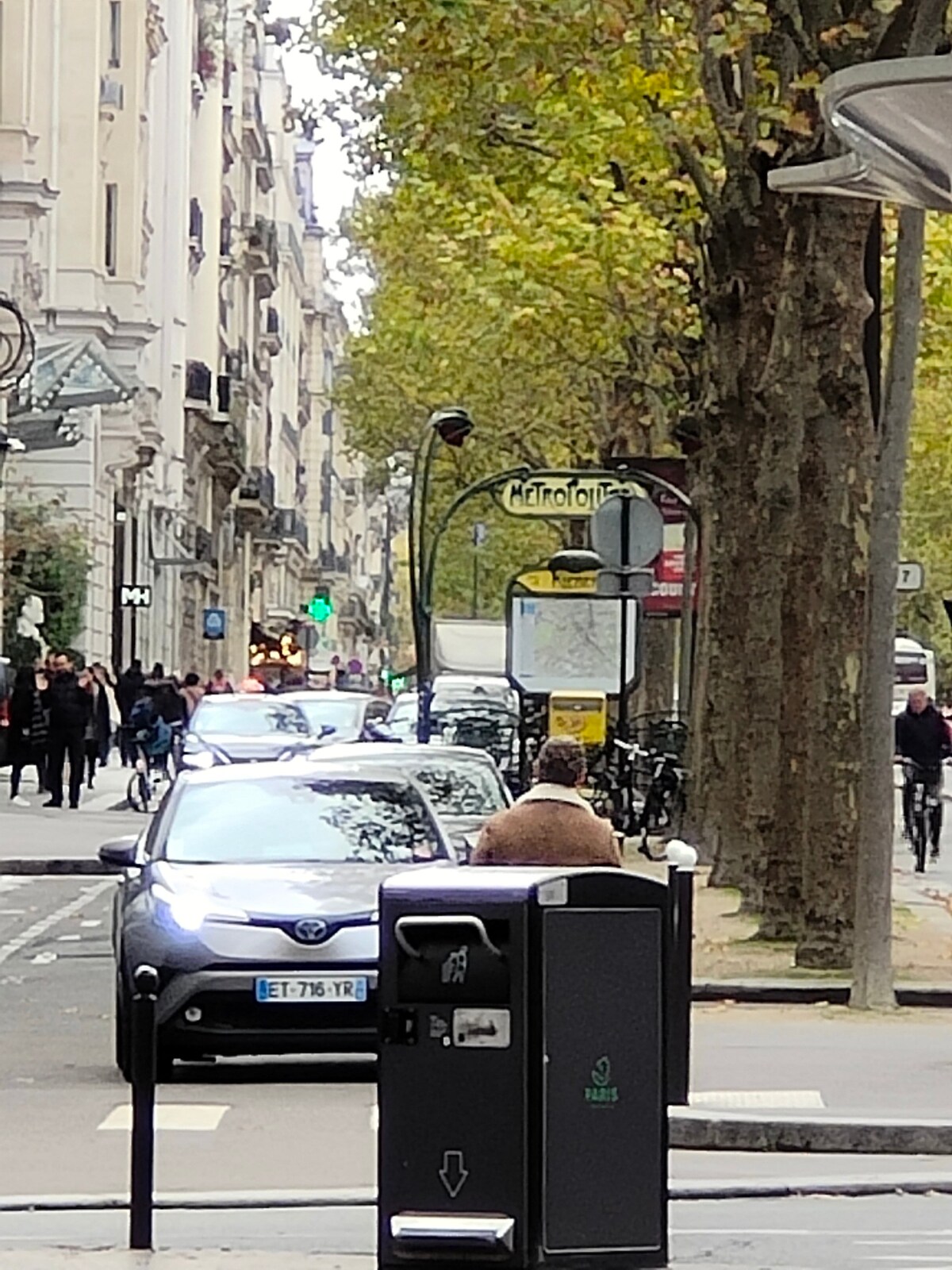 Paris 16 côté Arc-de-Triomphe et champs Élysées