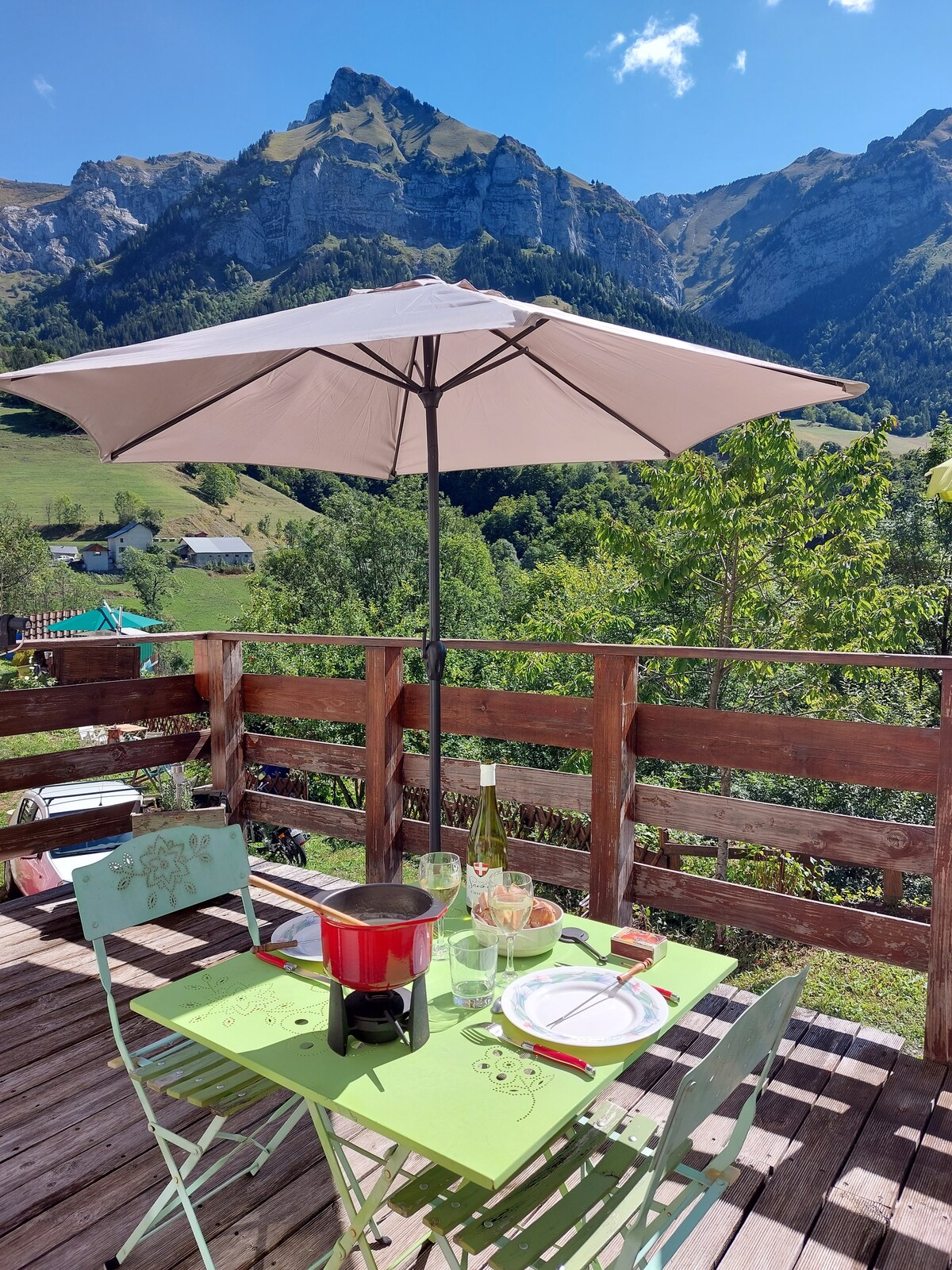 Studio avec vue montagne