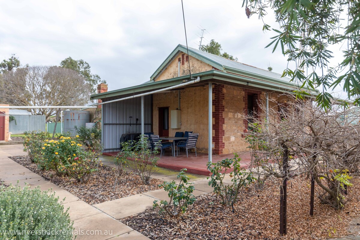 Glenlee Cottage - Wall Flat SA