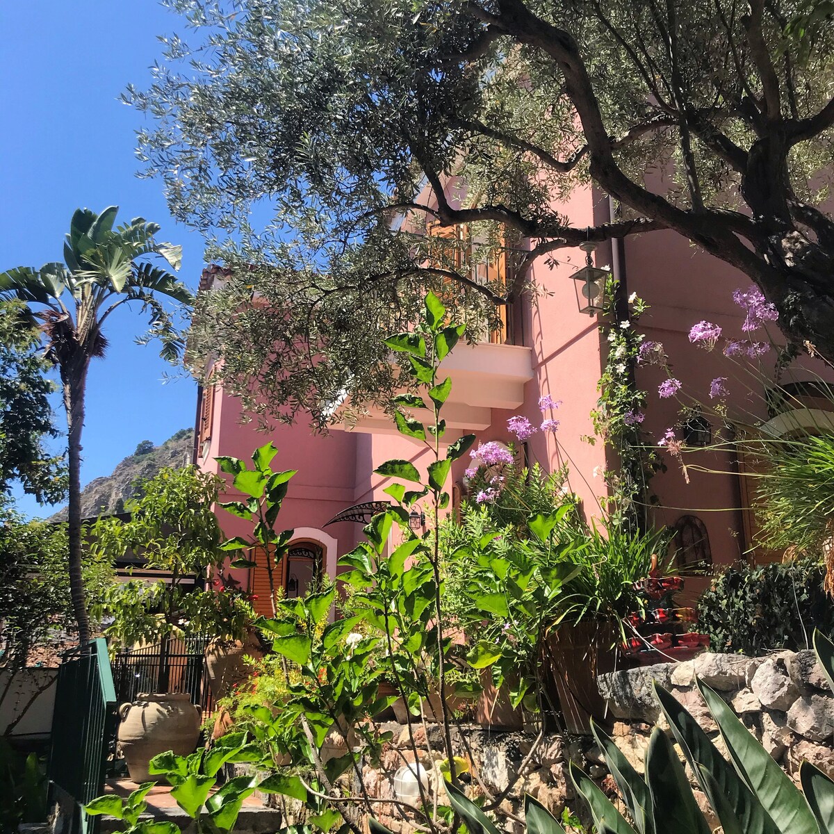 Exclusive Villa in Taormina Centre