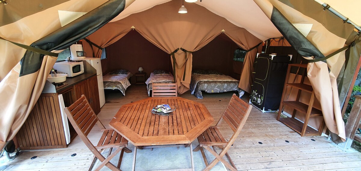 Lovely 2 bedroom safari tent