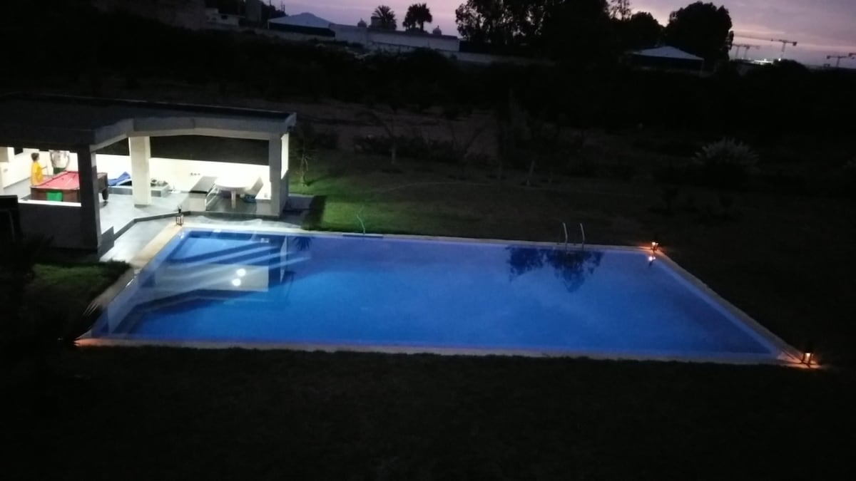 Magnifique villa 6000 m2 5 mn mer piscine jardin