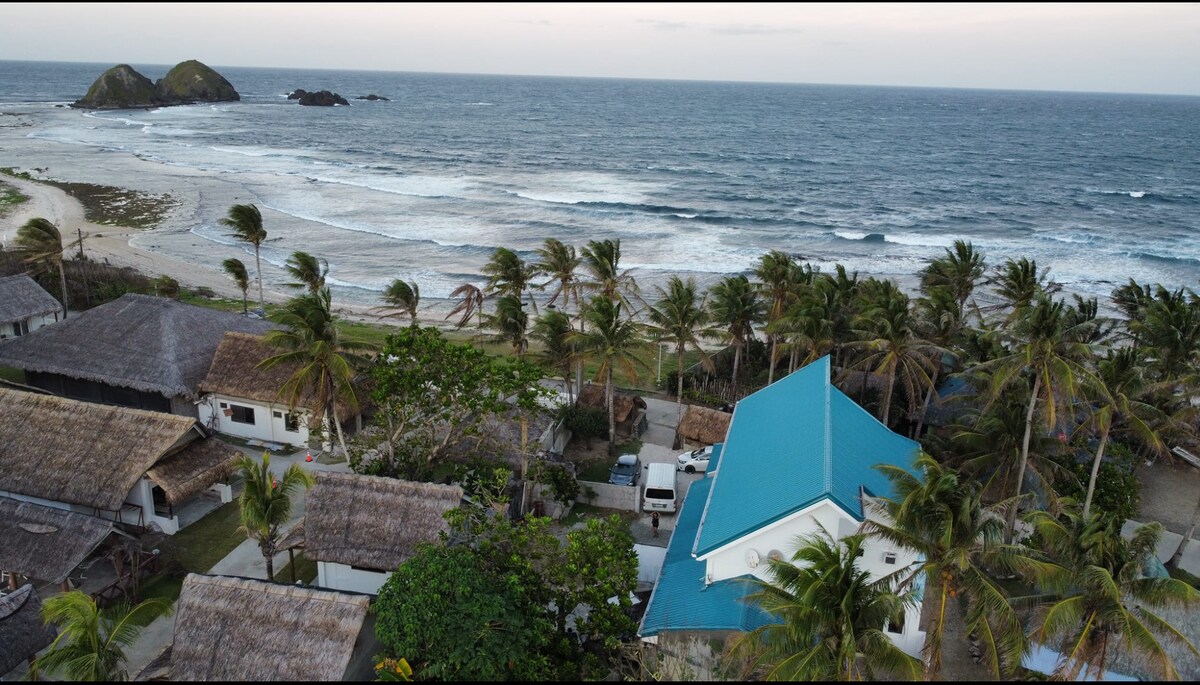 位于海滩R3对面的Pagudpod可供4人入住的旅舍