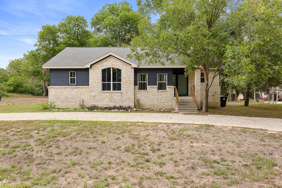 Riverfront Property on the San Marcos River