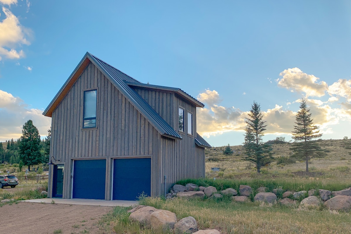 New Build, Modern One BR Apartment in Creede, CO