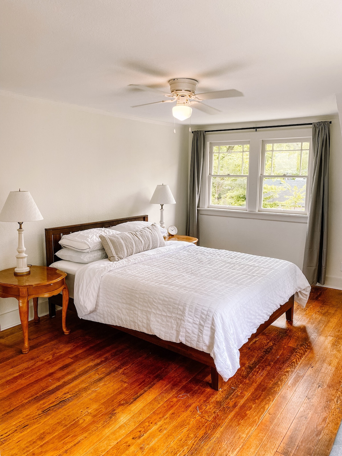 Clean & Spacious Near Notre Dame | 5 min to ND