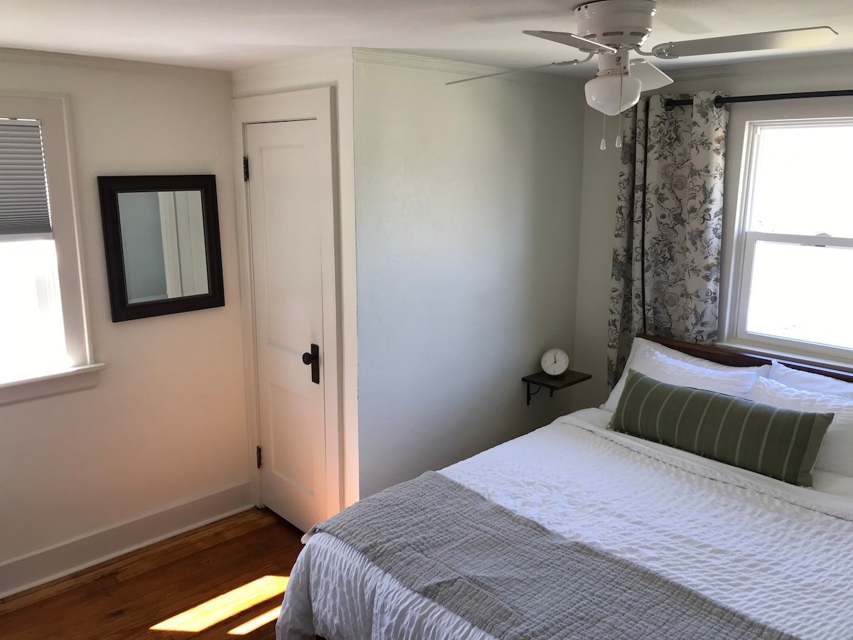Clean & Spacious Near Notre Dame | 5 min to ND