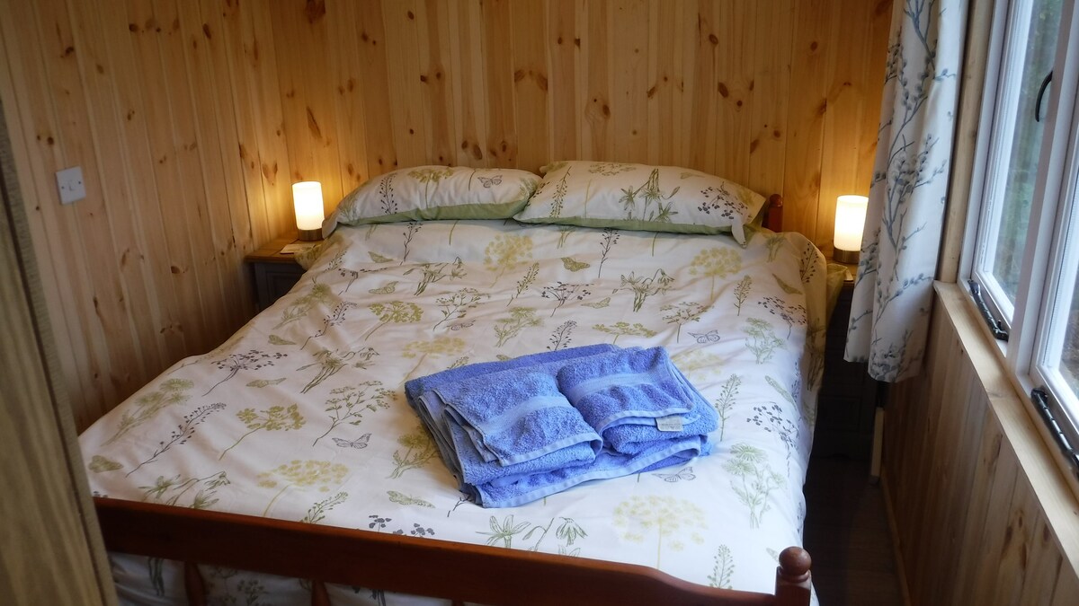 舒适的单卧室牧羊人小屋，带甲板