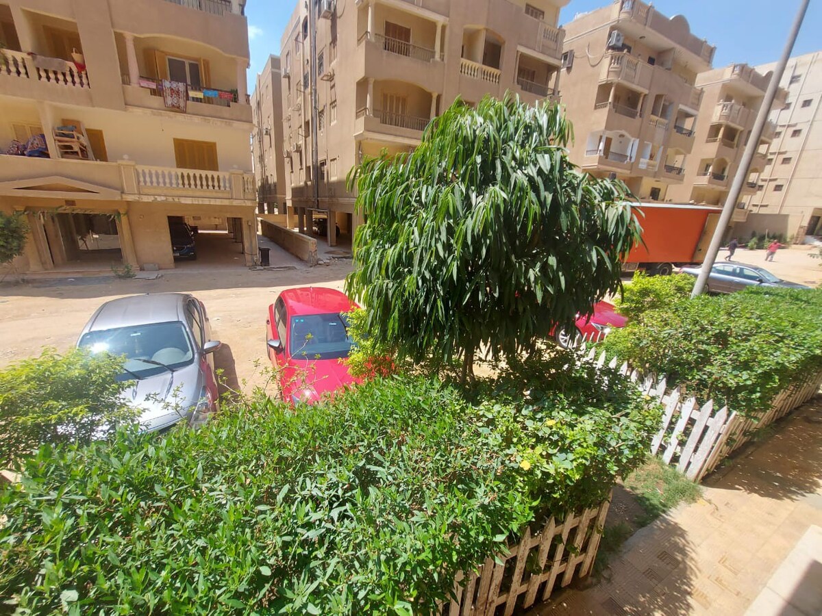 Sunny apartment in El-Hadaba El-Wosta