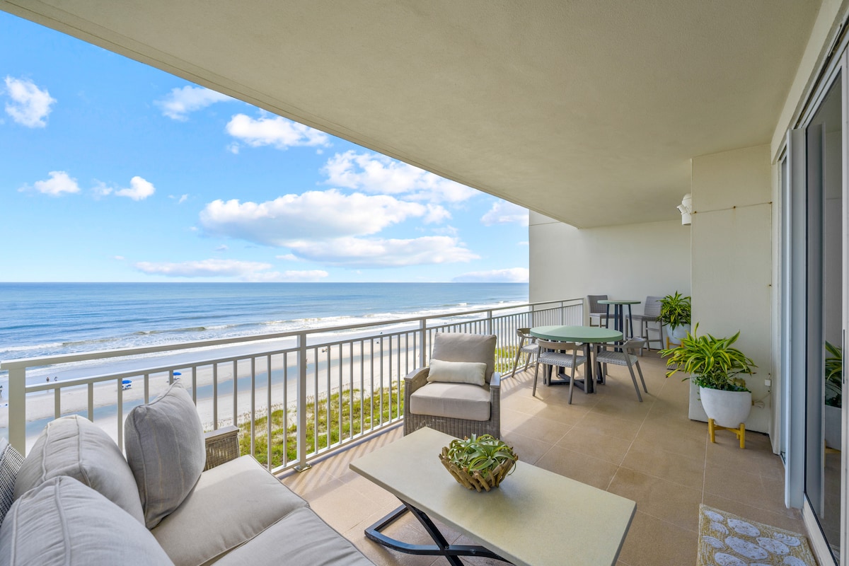 Beach Beauty! Oceanfront Condo