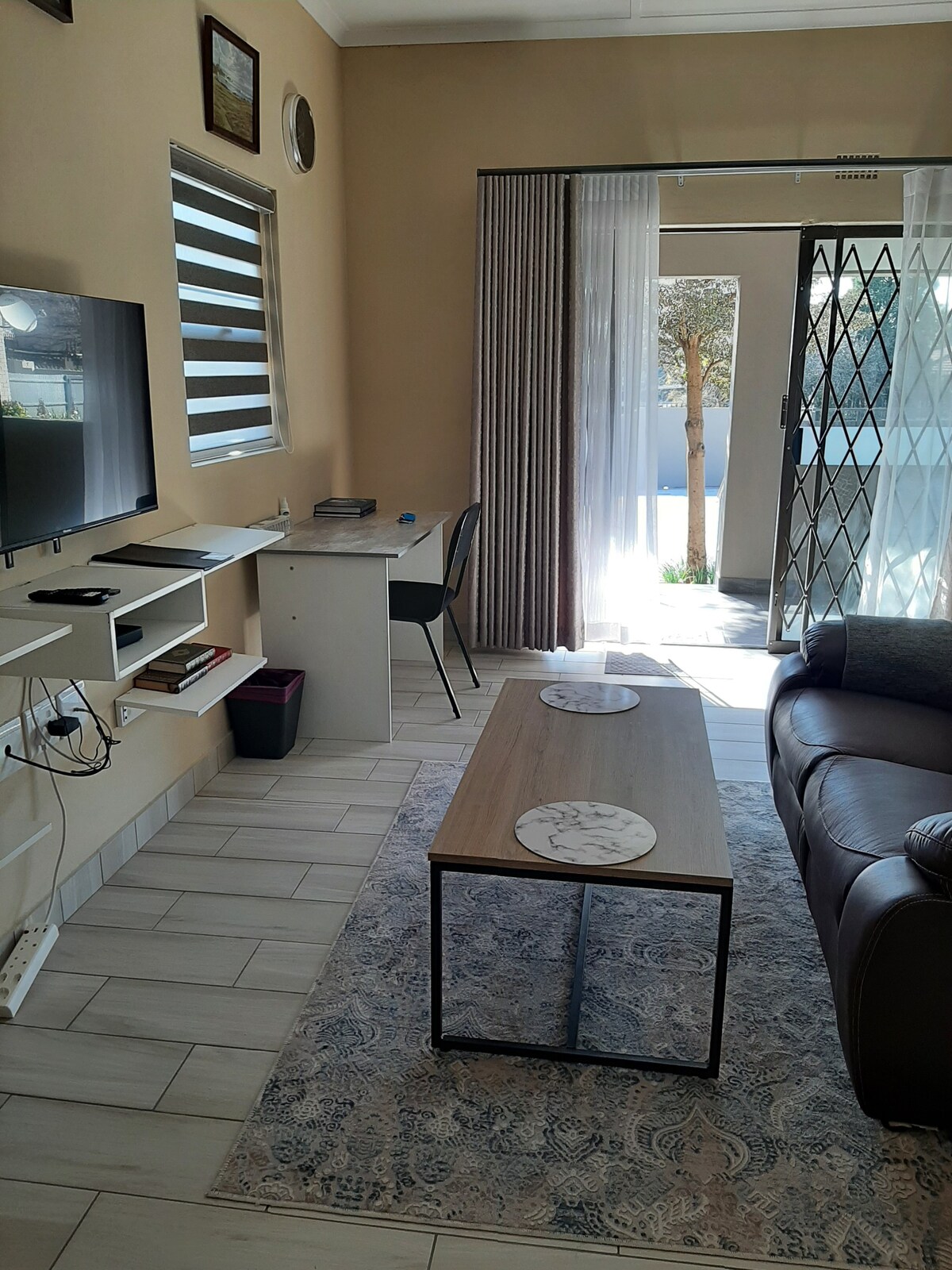 Bustani 3- Spacious Secure and Private Apartment