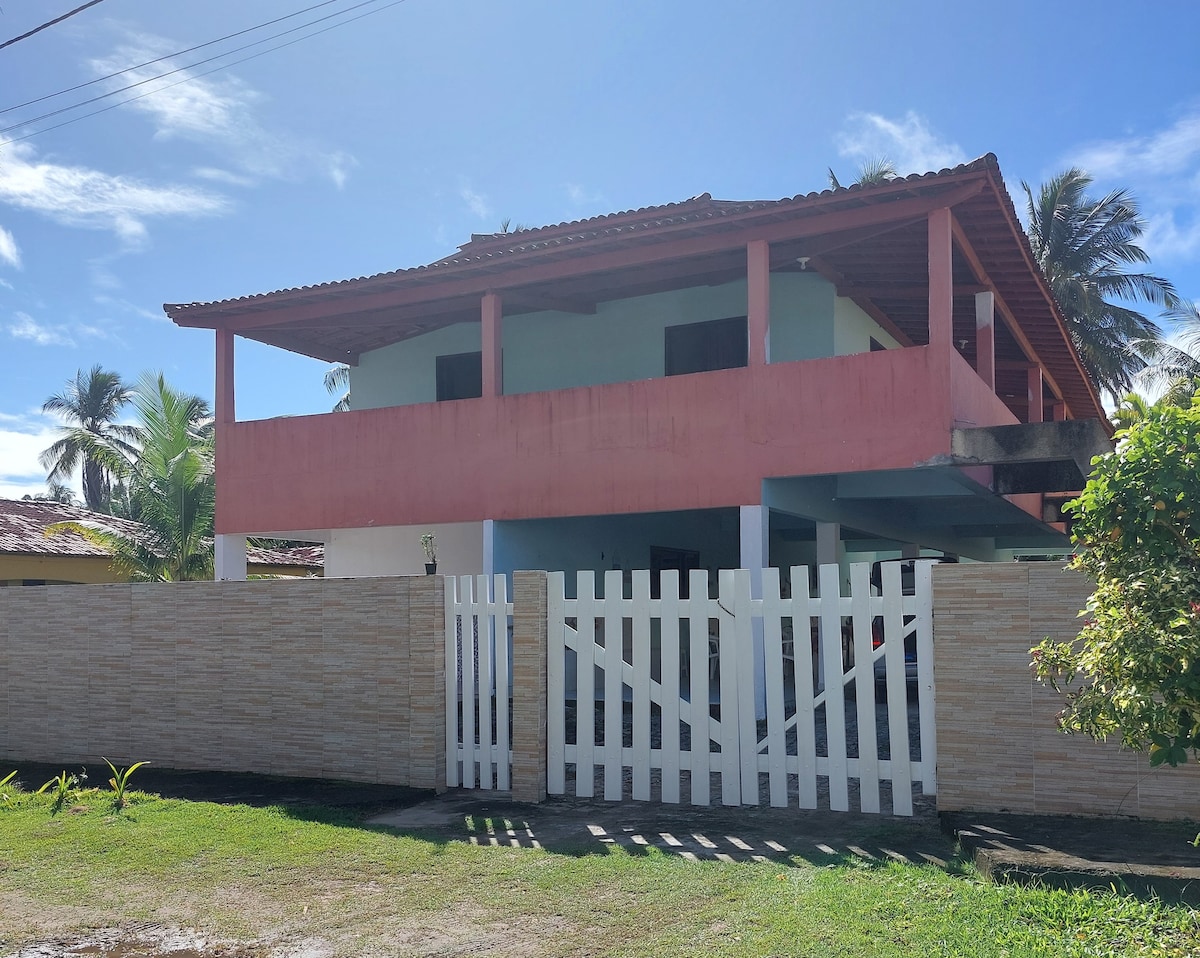 Casa ampla em Condomínio Águas de Olivença