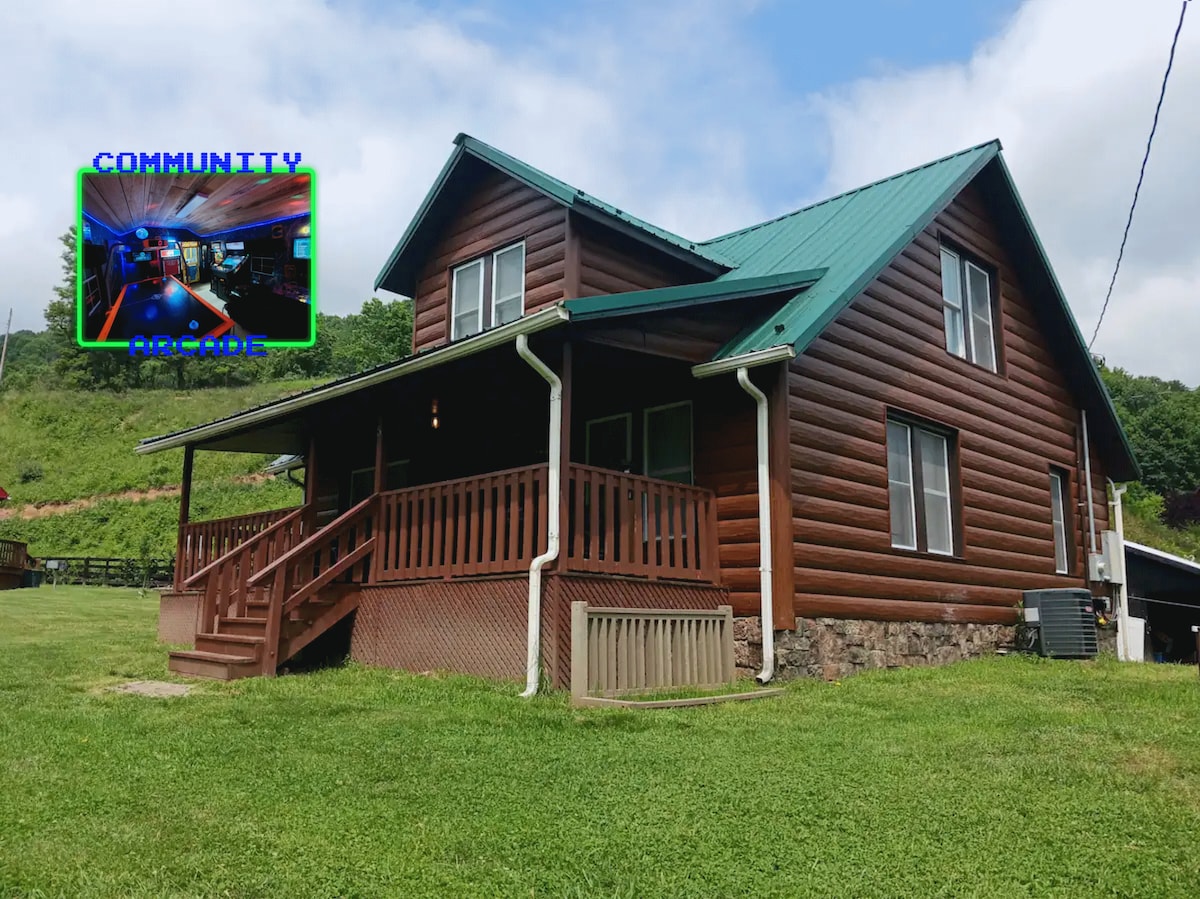 Wild Horse Lodge Cabin - Arcade & Outdoor Theater