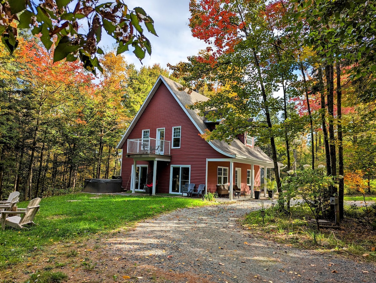 Le Boisé des Trois-Lacs: 4 Acres aux Abords du Lac