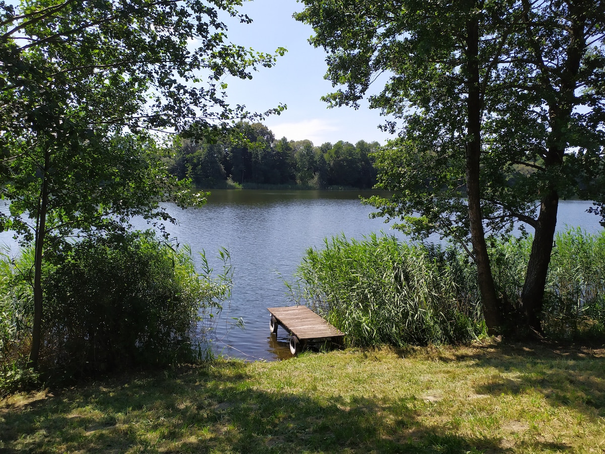 湖畔小屋