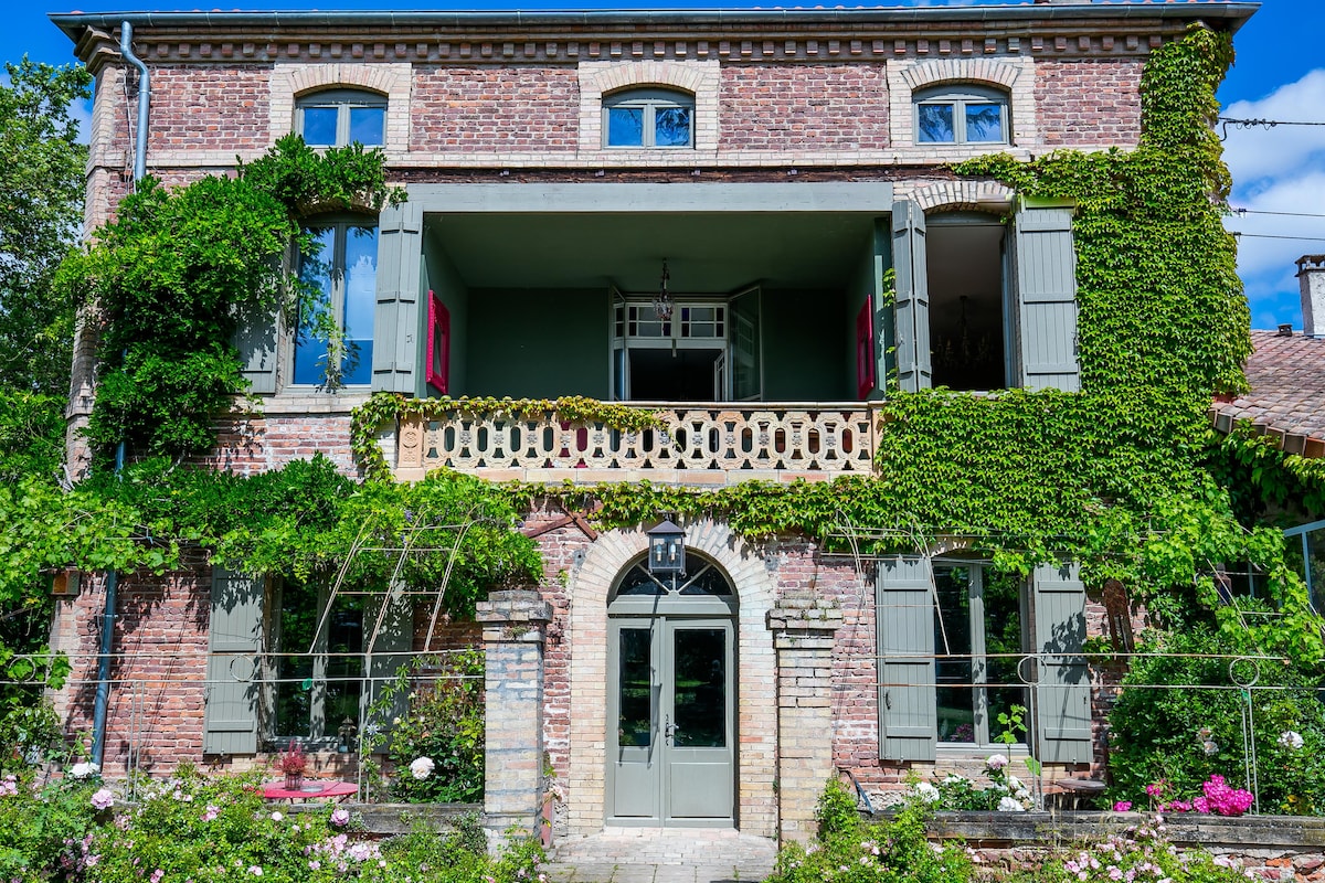 Gite 8/10 pers dans un parc de 2 hectares