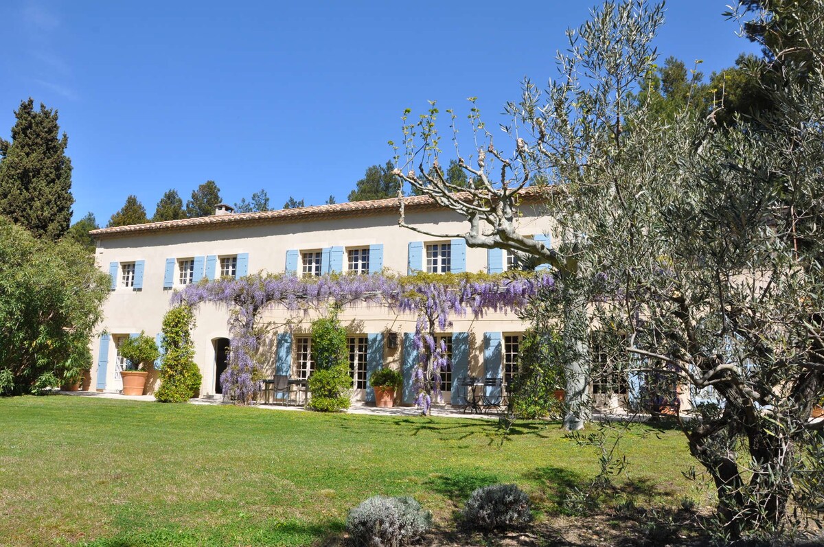 Secluded Bastide In Provence/ Alpilles