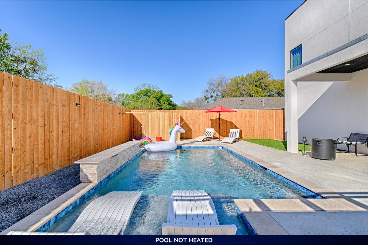 Modern 5 BD|5 BR with Pool & Downtown Views