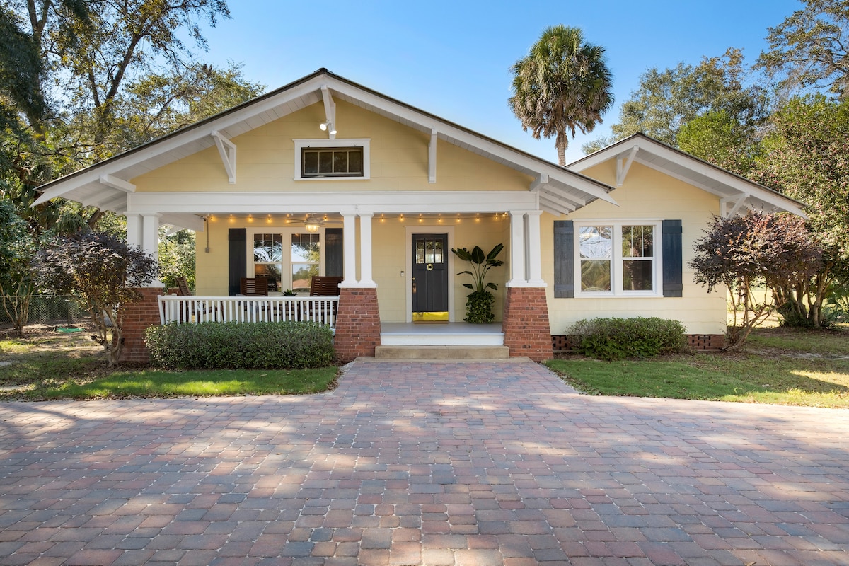 Posh Bungalow on 20 acres near I-10/beaches!