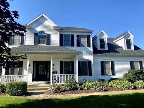 Great family home, close to Notre Dame!