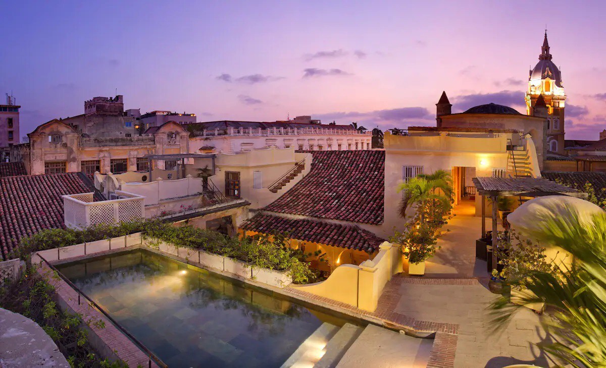 CASA POMBO, 15 BR Luxury Home, 2 pools, 5 rooftops