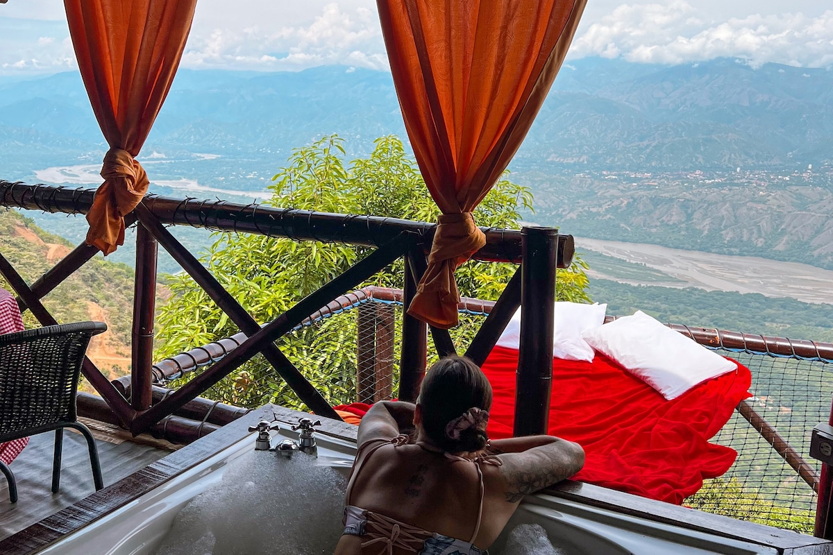 Genial glamping con jacuzzi y vista al Río Cauca