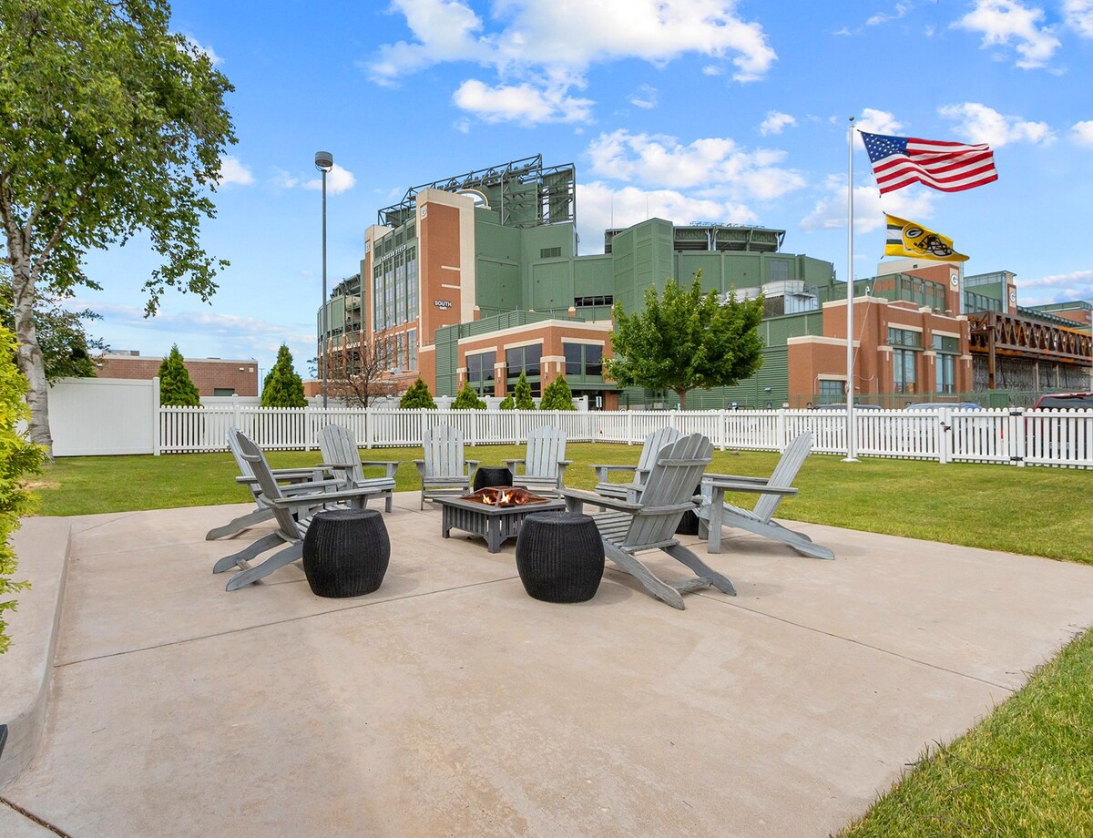 Lambeau Field in Backyard is a Dream come true!