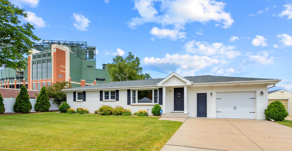 Lambeau Field in Backyard is a Dream come true!