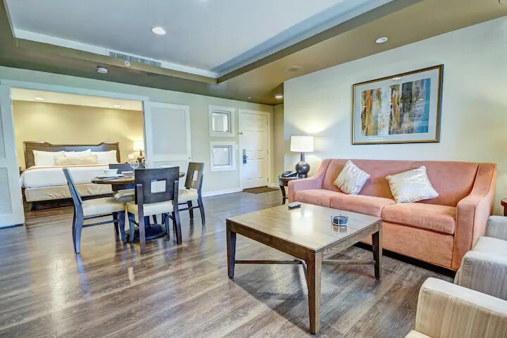 1 Bedroom Suite at Scottsdale Golf Resort