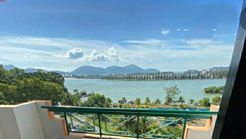 Marina Cove Resort Teluk Batik Lumut寄宿家庭