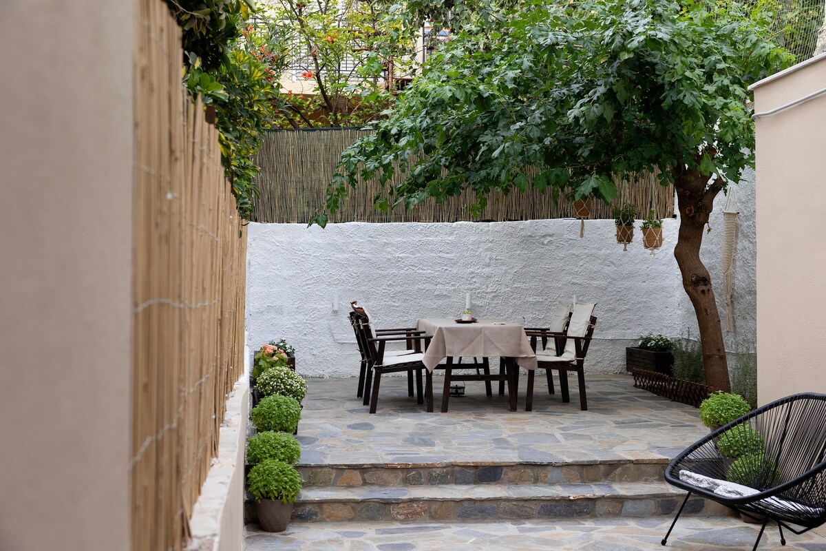 Irida的独立房屋，可爱的院子雅典市中心
