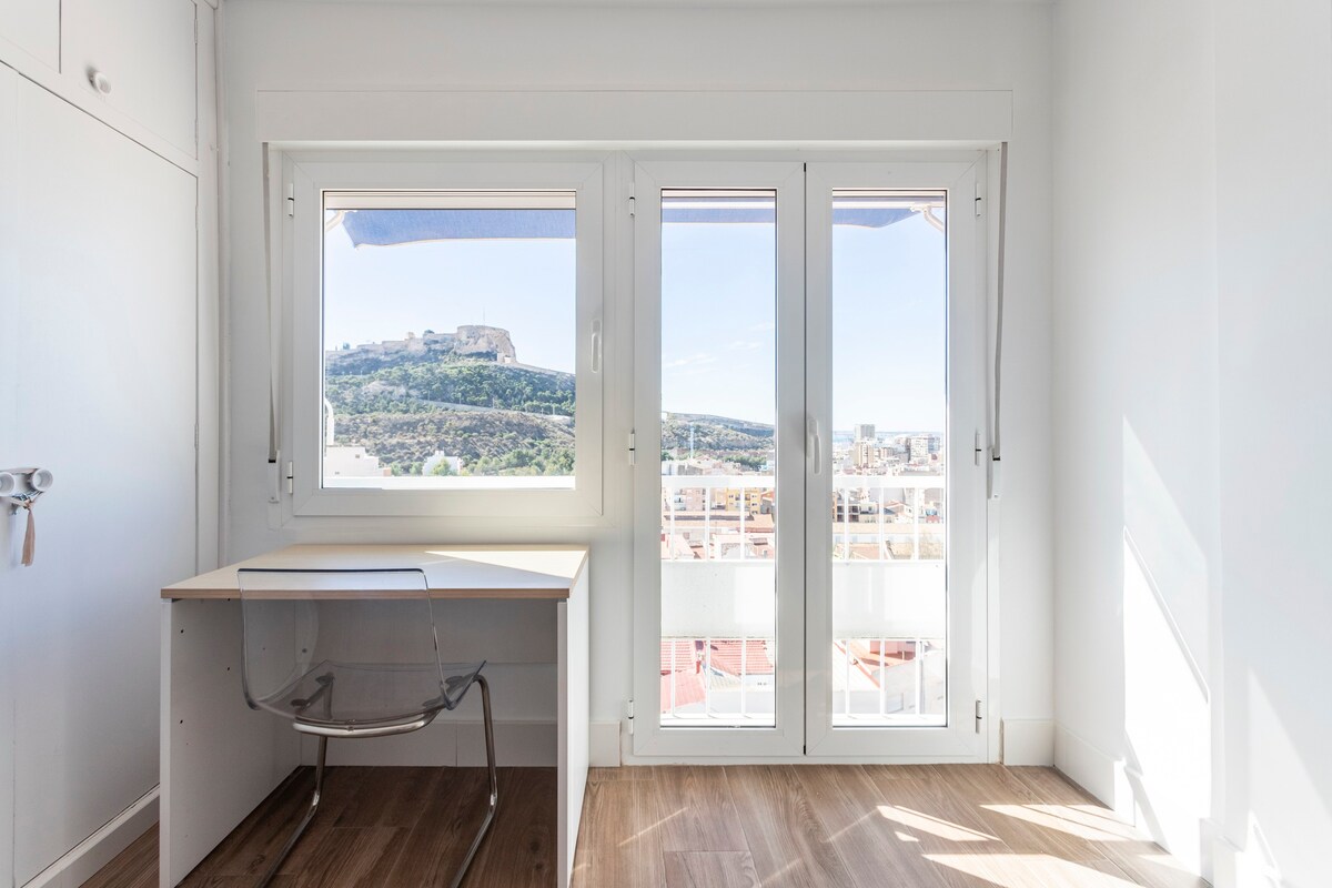 Preciosa habitación y baño privado