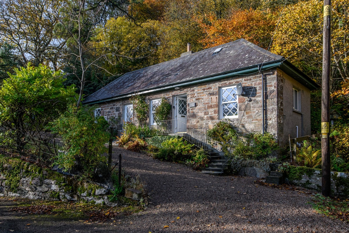 Ethel 's Cottage ：田园诗般的河畔1床小屋