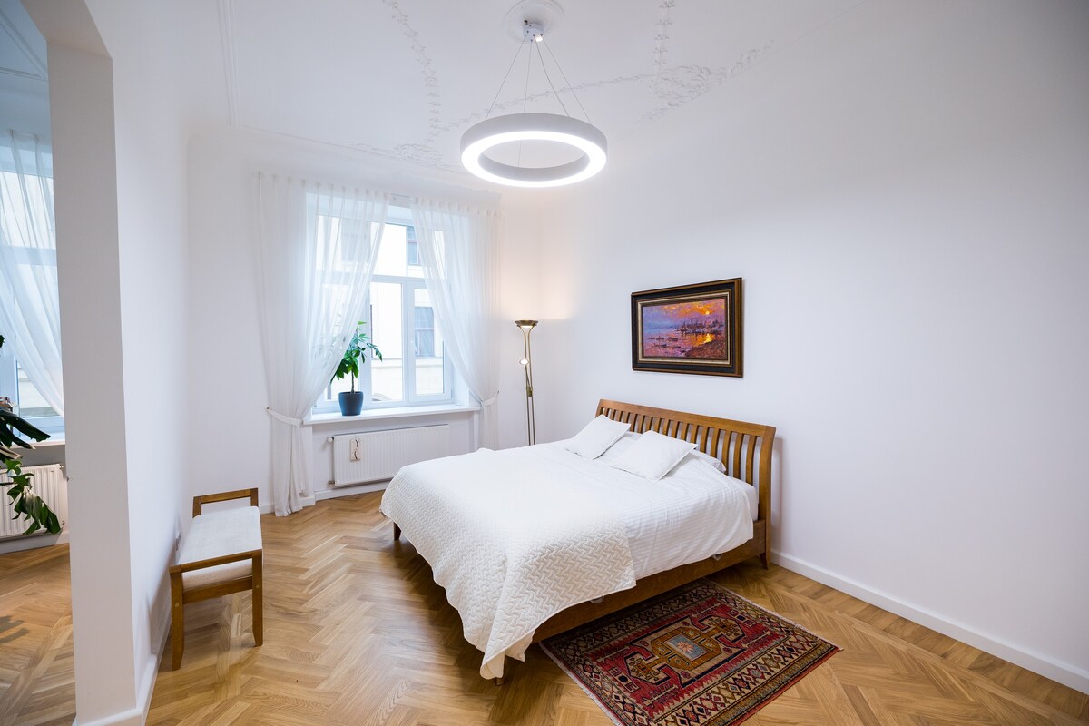 新艺术公寓（ Art Nouveau Residence ） - 210平方米