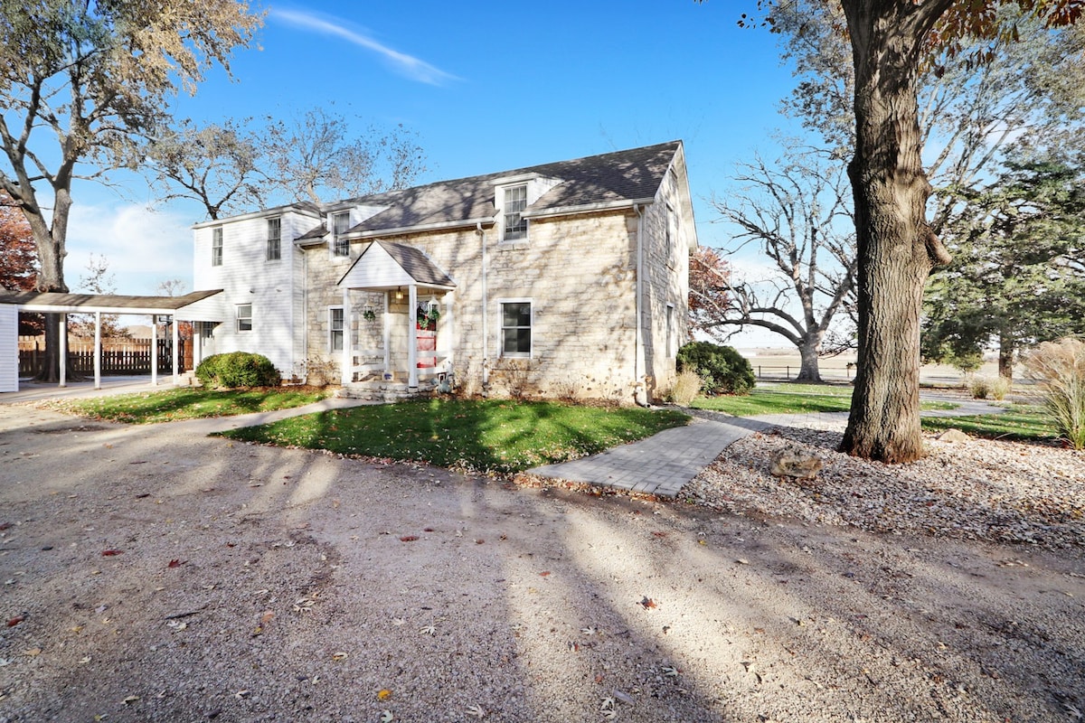 Modern 5-Bed Farmhouse at Bill Snyder KSU Stadium