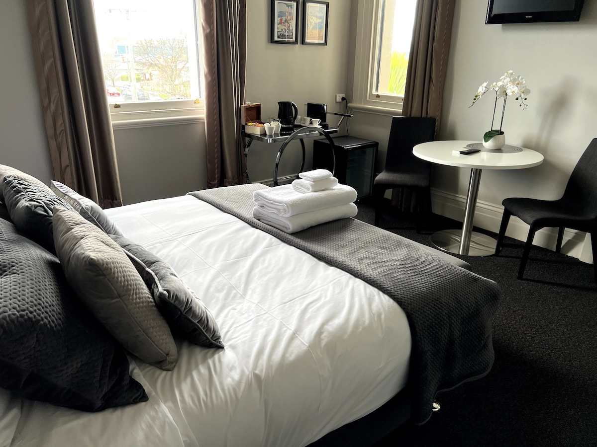 Ballarat精品酒店内的1卧室公寓。