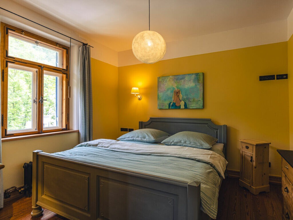 Individuelles Kreativ-Apartment direkt am See