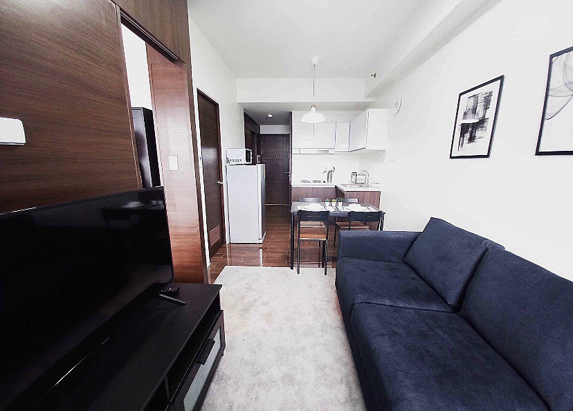 Spacious 2BR with Skyline view in Makati City CBD
