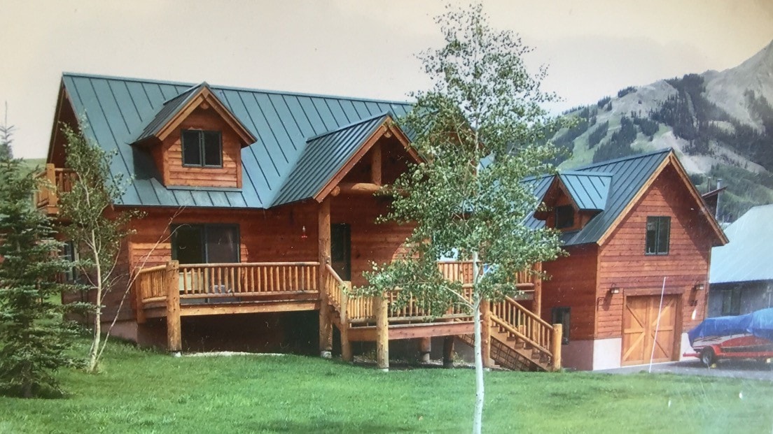 Beautiful Log Mountain Home and bonus unit!