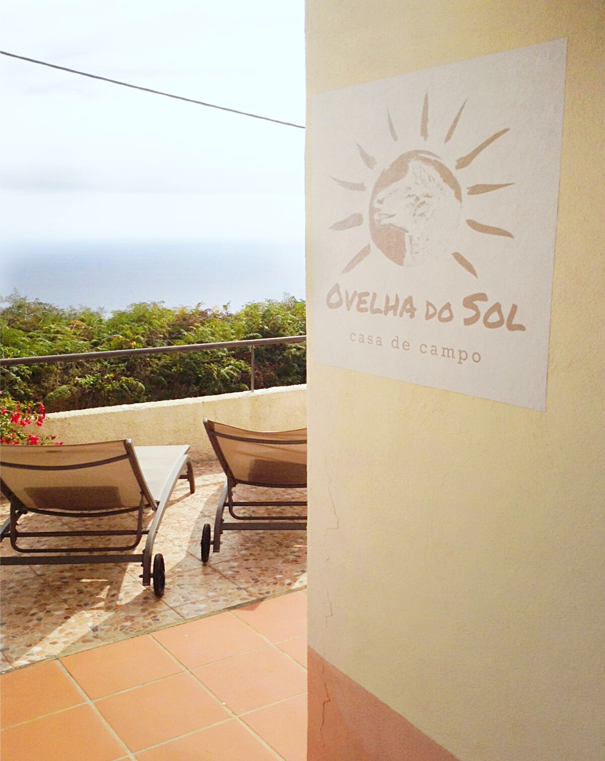 Ovelha do Sol · Cottage with Ocean View