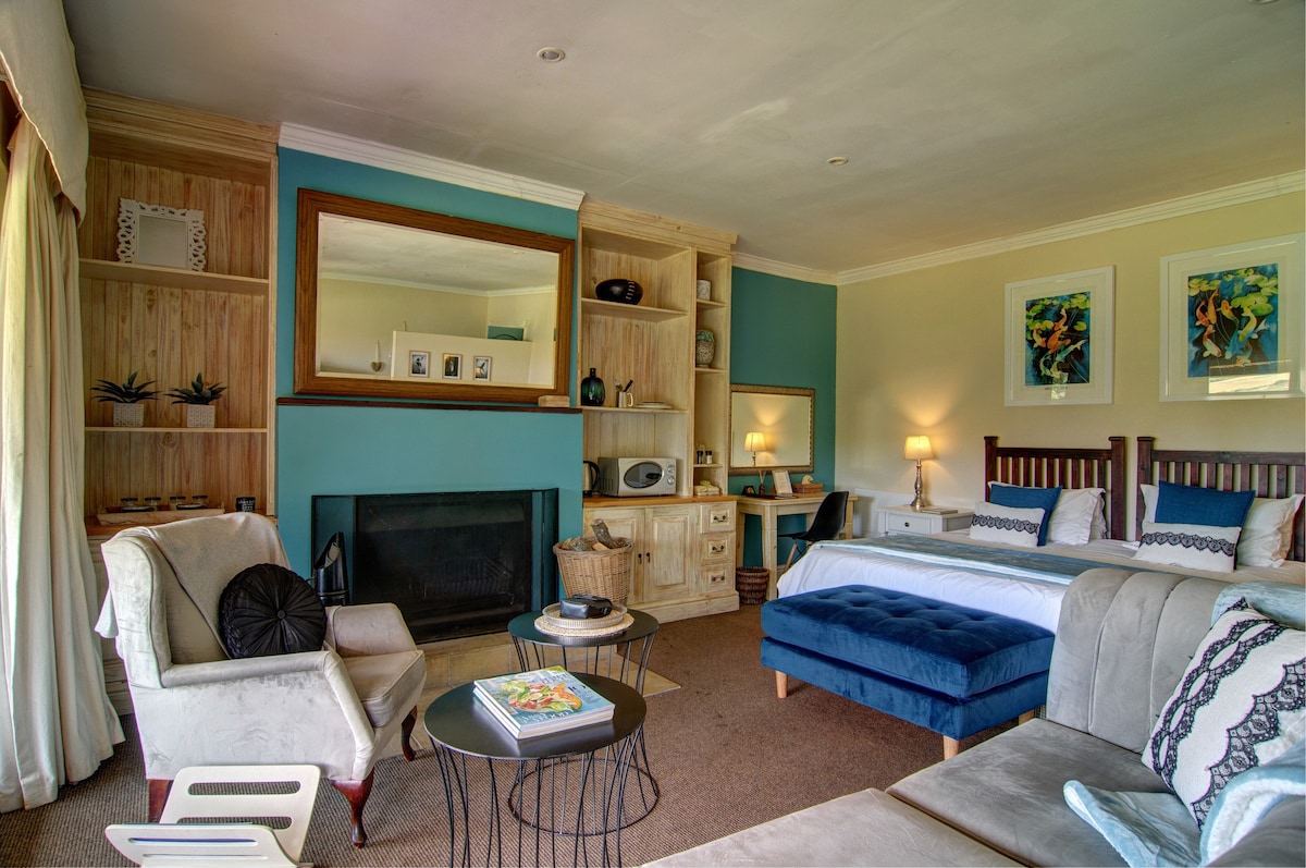 Luxury Farmhouse Room Fish Suite