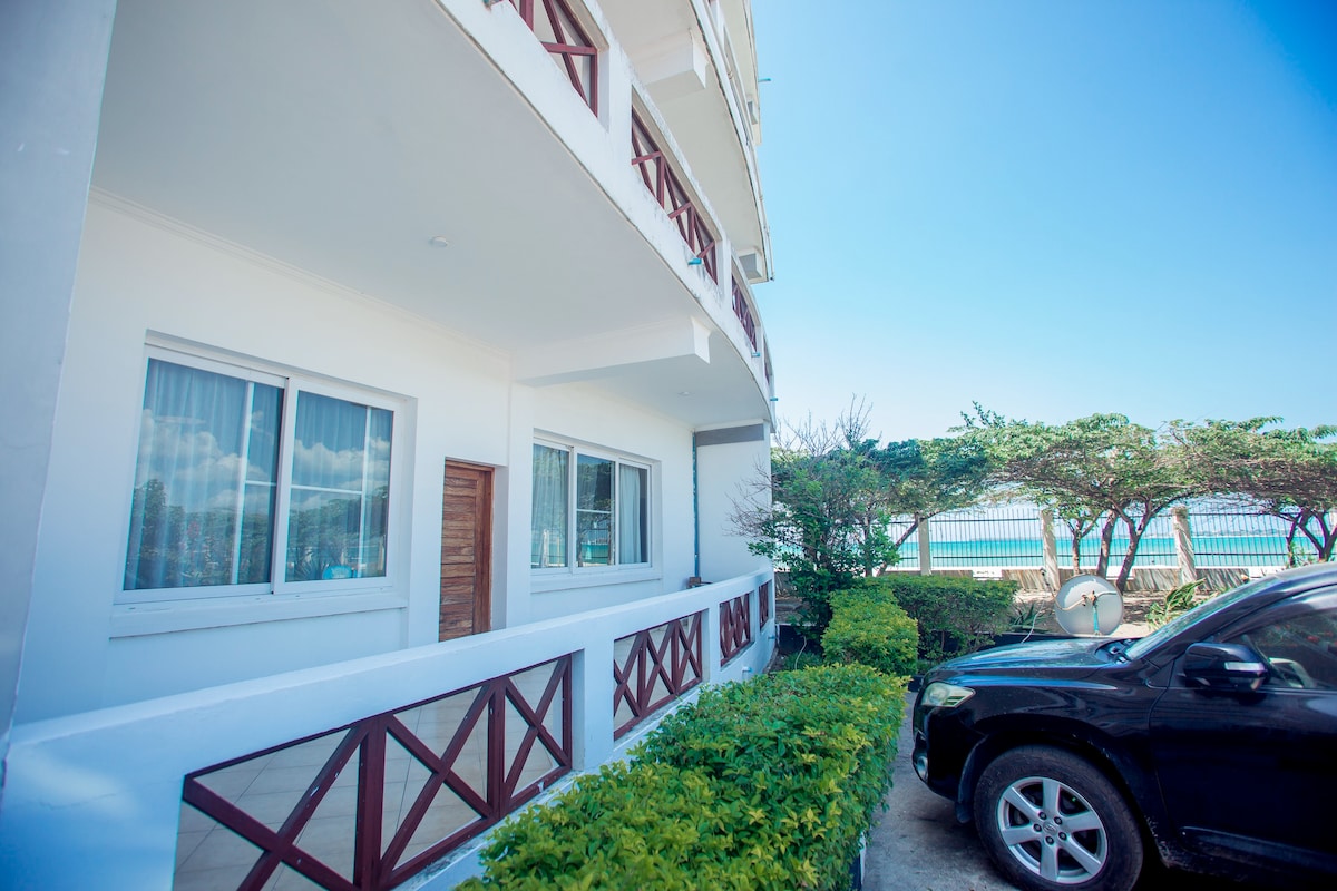 海滩公寓，配备无线网络+空调，最多可入住8人！